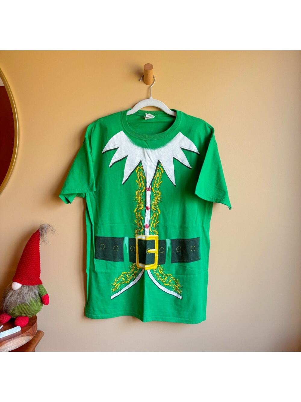Fruit of the Loom Santa's Elf Costume Graphic Tee Unisex Medium